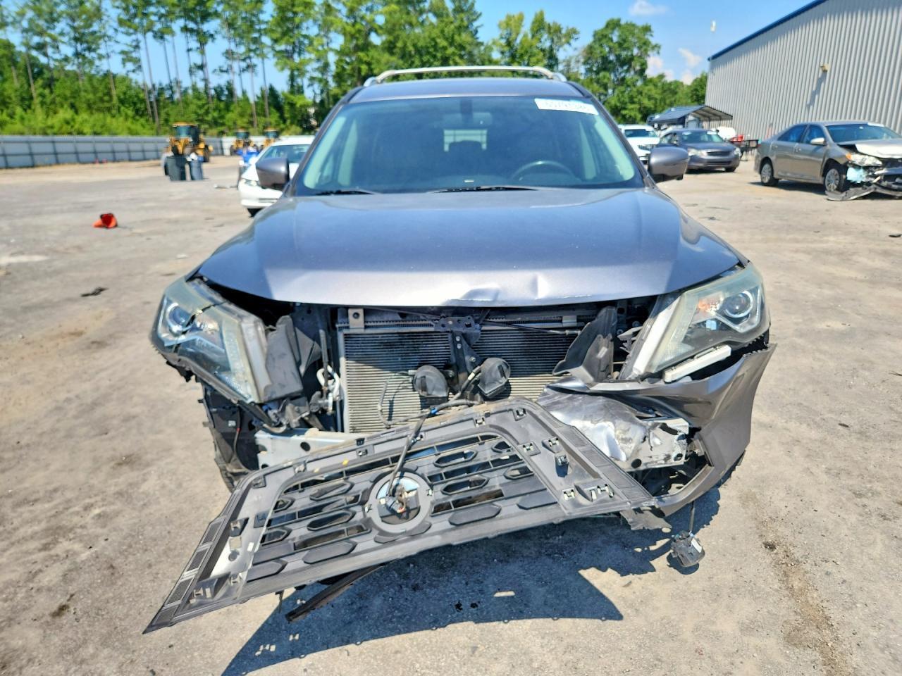 2017 Nissan Pathfinder S - zdjęcie 5