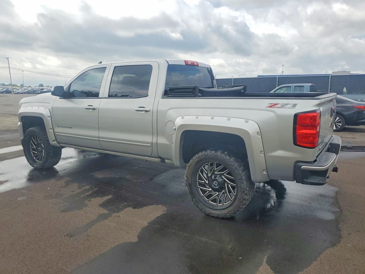 2017 Chevrolet Silverado K1500 Lt - zdjęcie 2