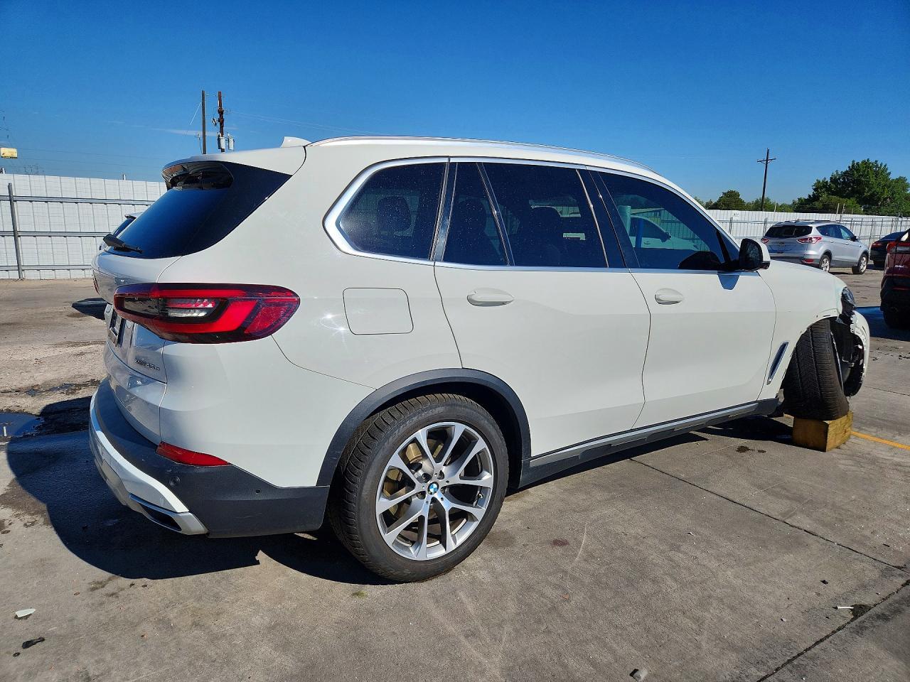2021 BMW X5 xDrive45E - zdjęcie 3