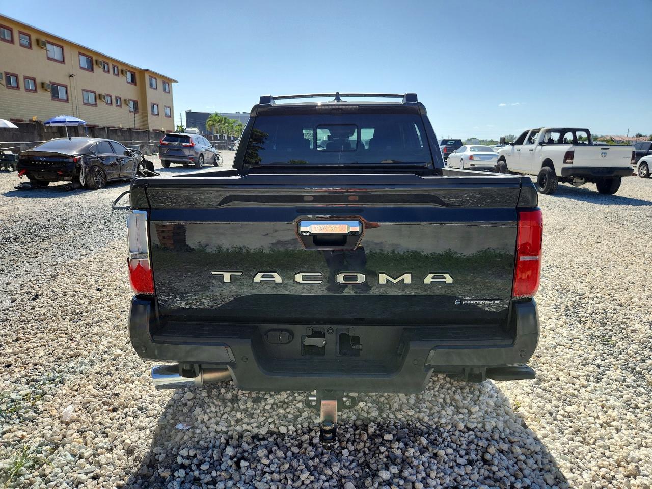 2026 Toyota Tacoma Limited Hv - zdjęcie 6
