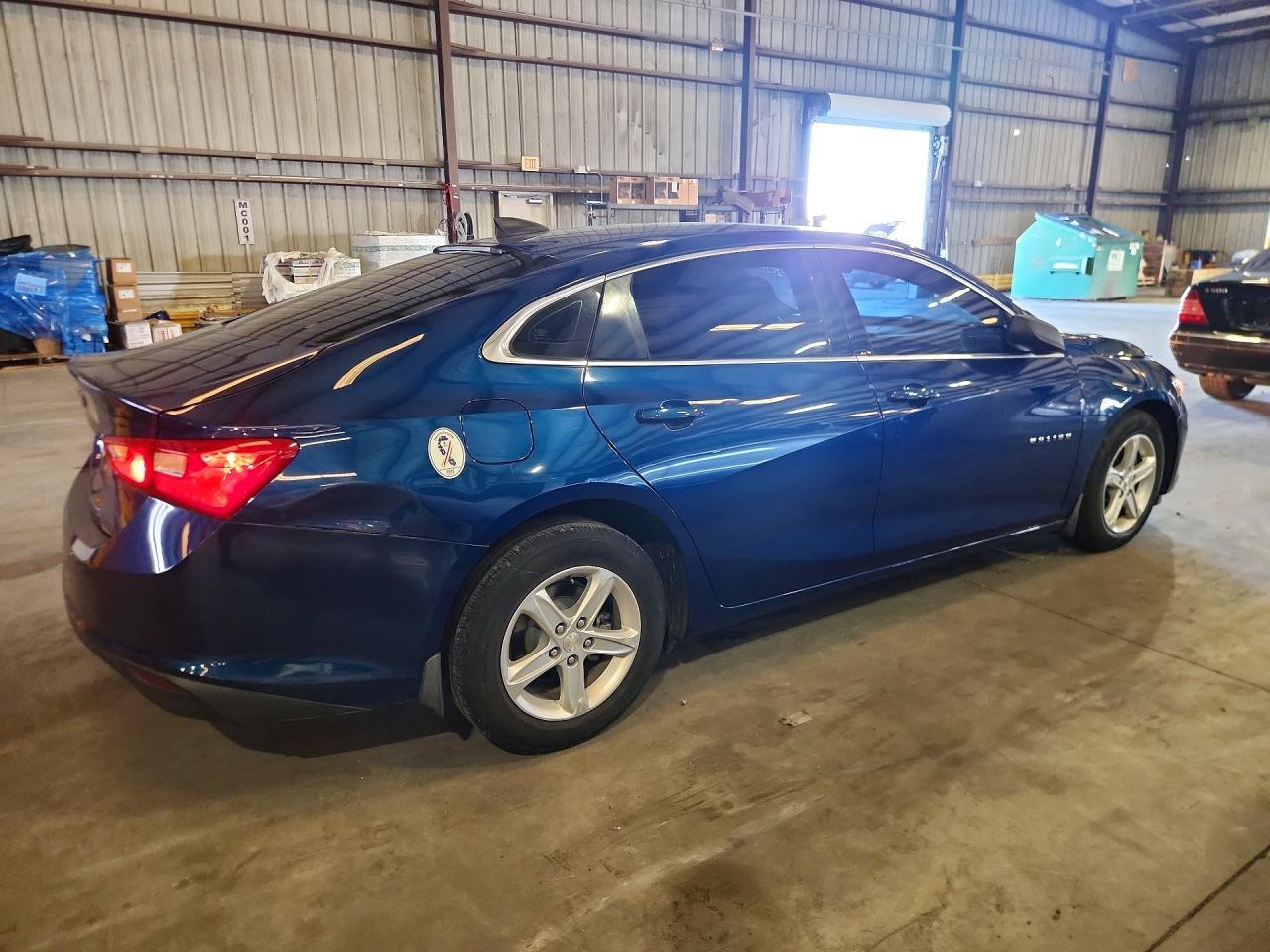 2019 Chevrolet Malibu Ls - zdjęcie 3