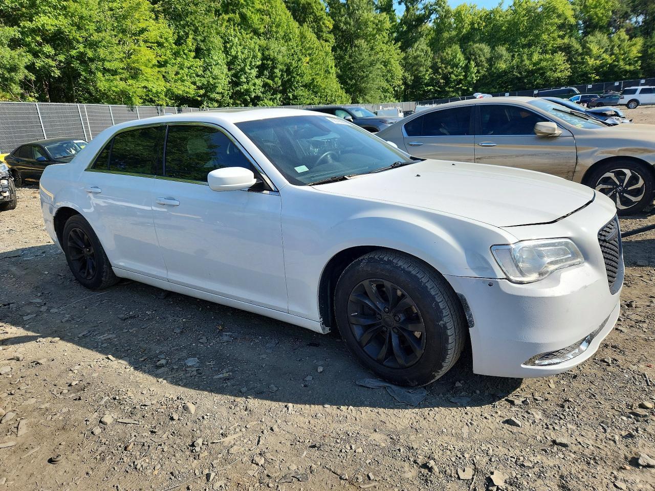 2016 Chrysler 300 Limited - zdjęcie 4