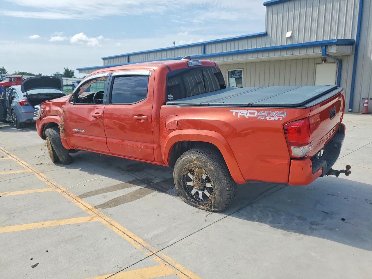 2017 Toyota Tacoma Trd Sport - zdjęcie 2