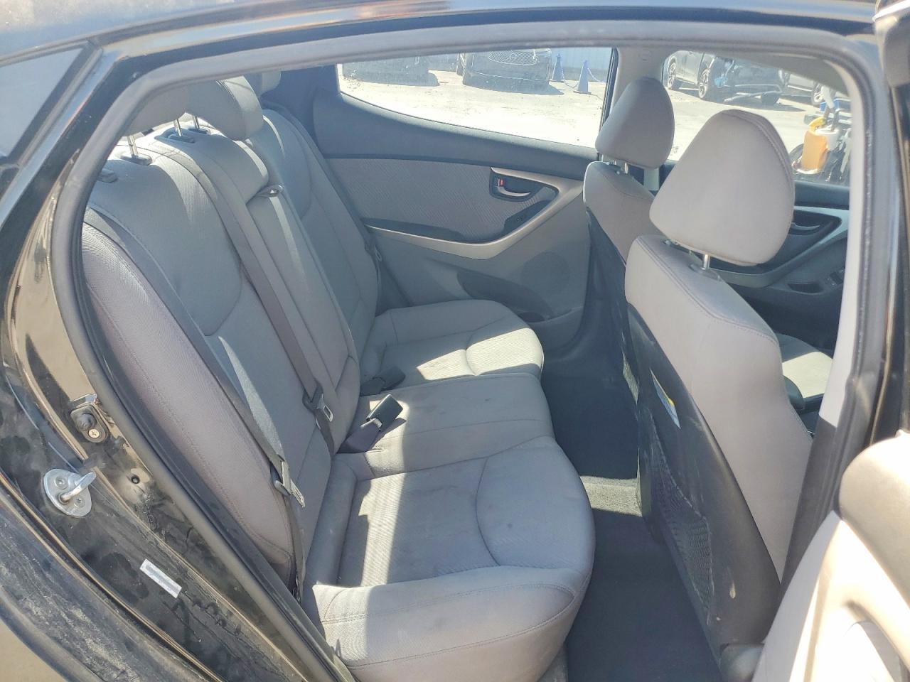 2013 Hyundai Elantra Gls - zdjęcie 10