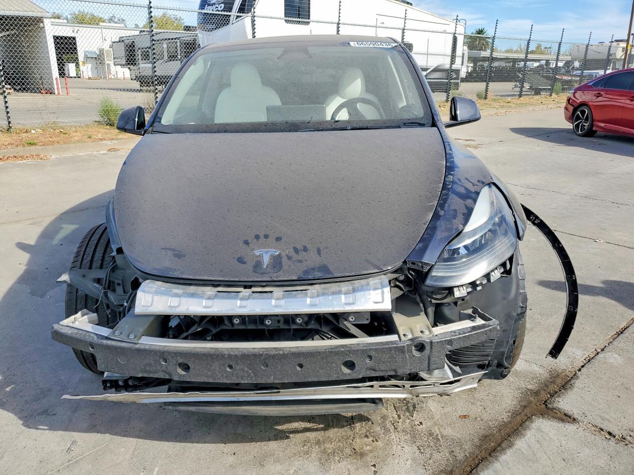 2024 Tesla Model Y - zdjęcie 5