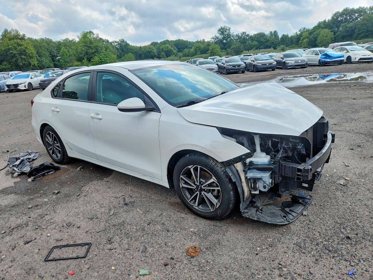 2023 Kia Forte Lxs - zdjęcie 4