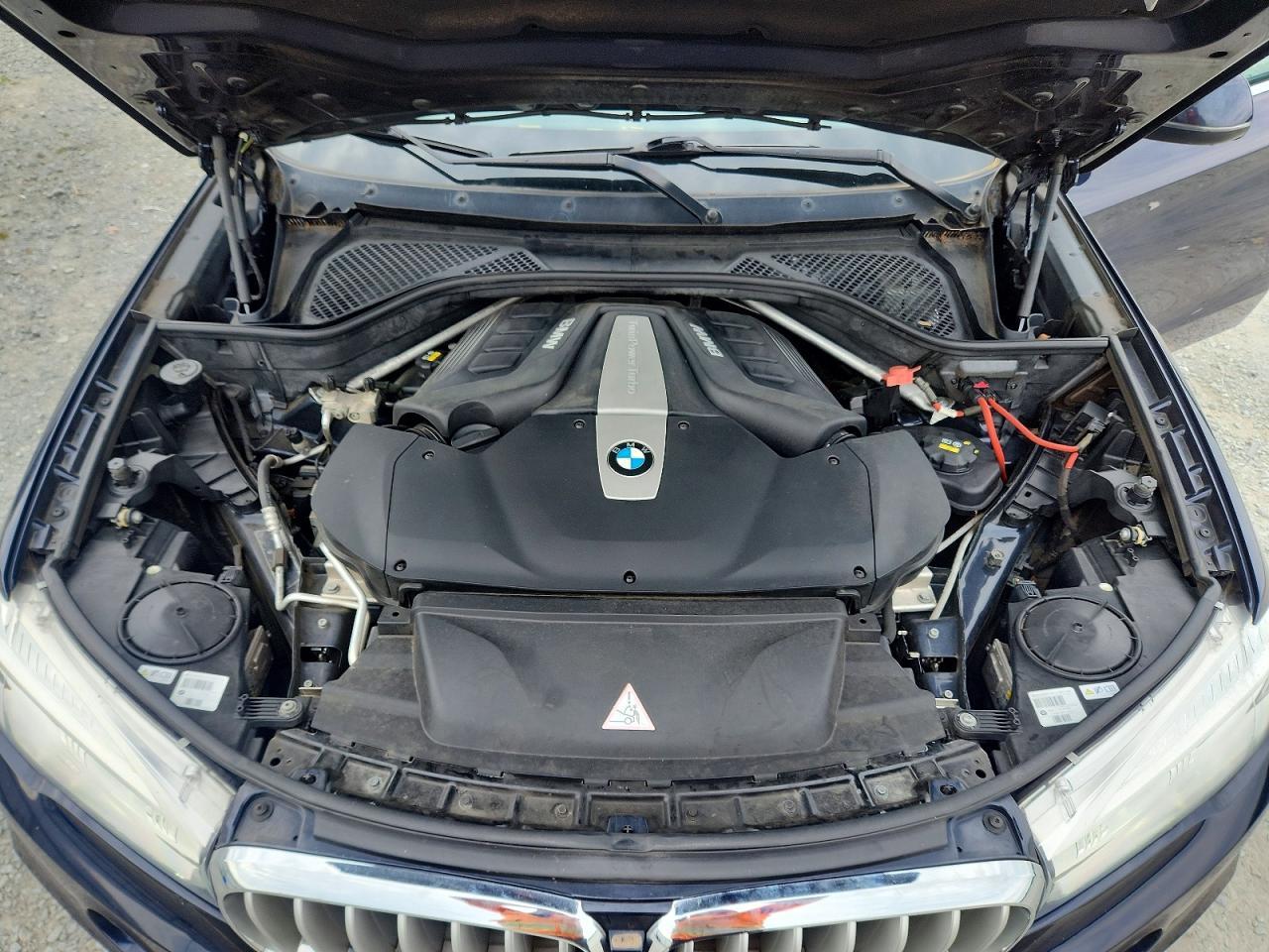 2015 BMW X5 xDrive50I - zdjęcie 12