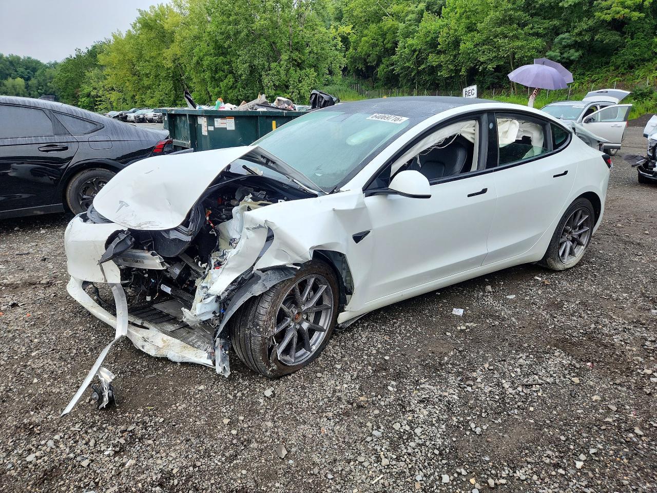2022 Tesla Model 3 - zdjęcie główne