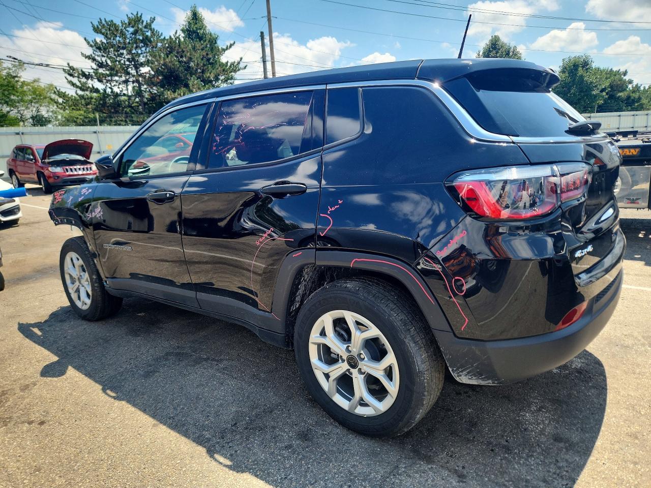 2025 Jeep Compass Sport - zdjęcie 2