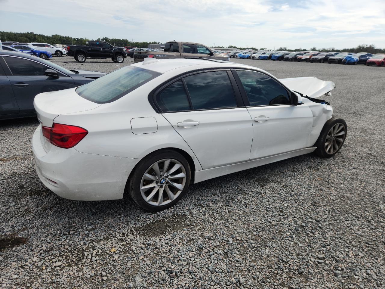 2018 BMW 320 I - zdjęcie 3