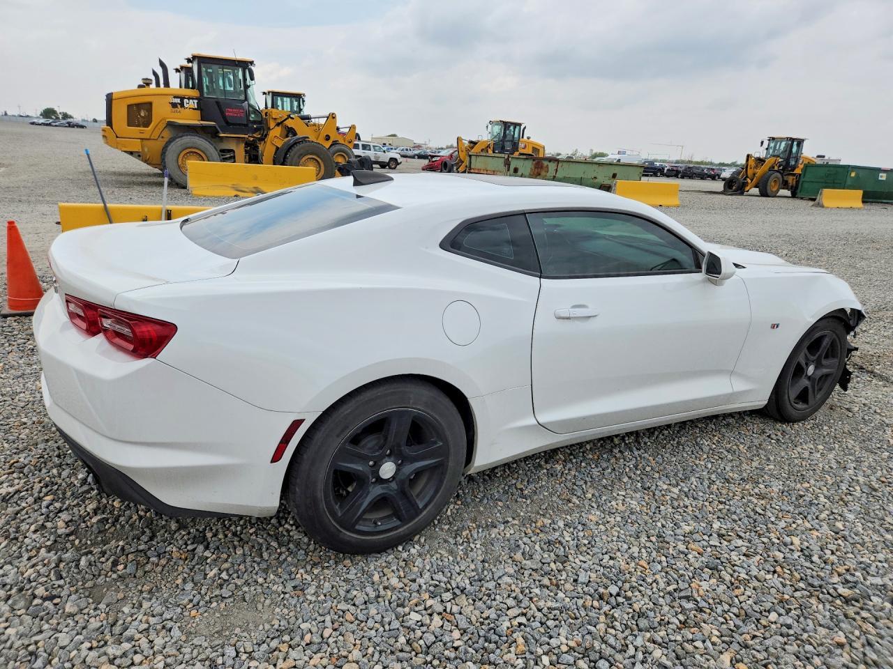 2020 Chevrolet Camaro Ls - zdjęcie 3