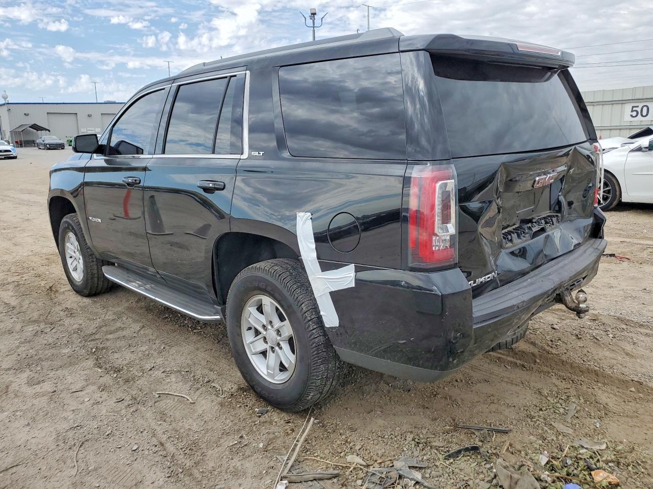 2016 GMC Yukon Slt - zdjęcie 2