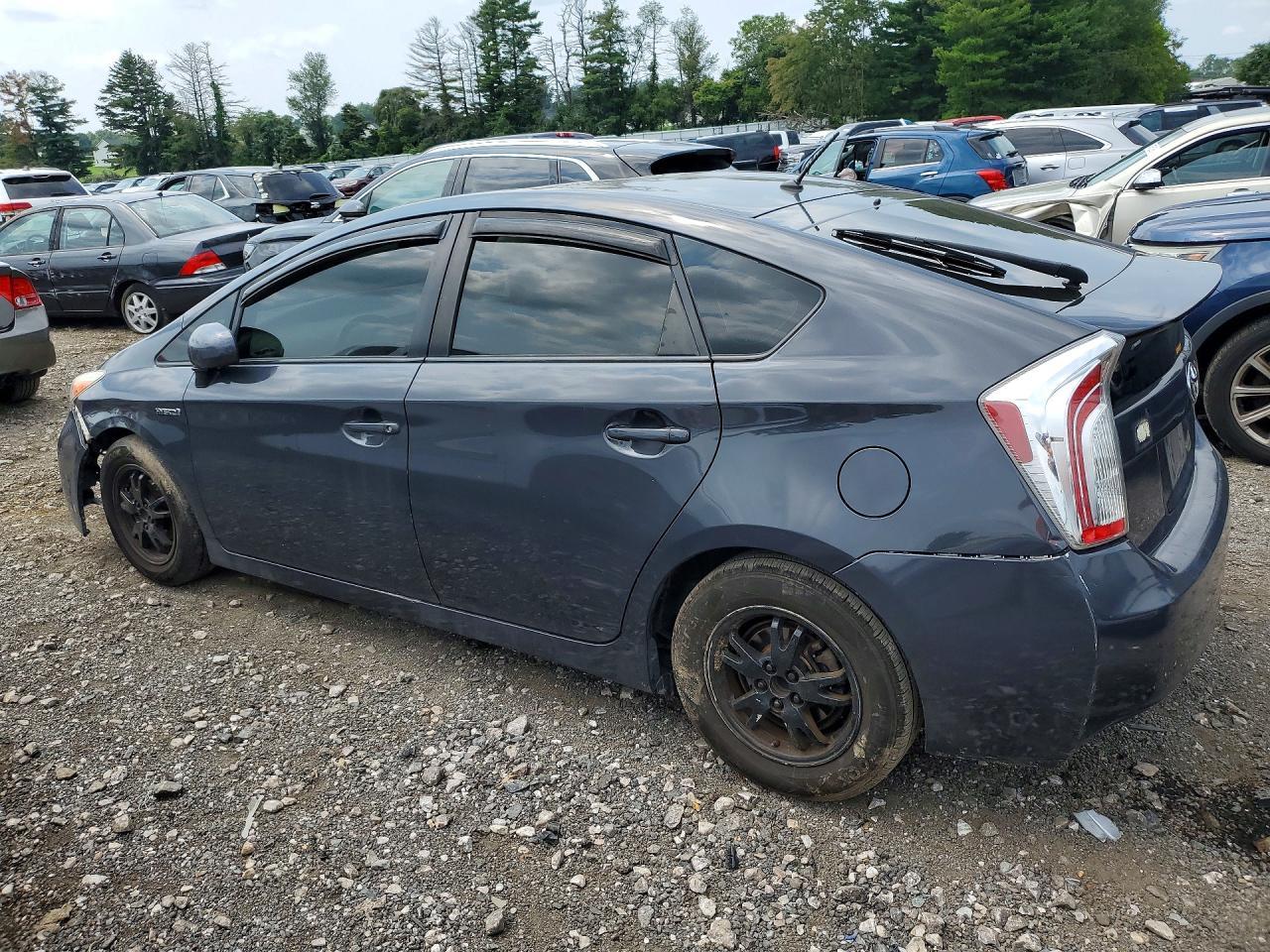 2015 Toyota Prius Two - zdjęcie 2