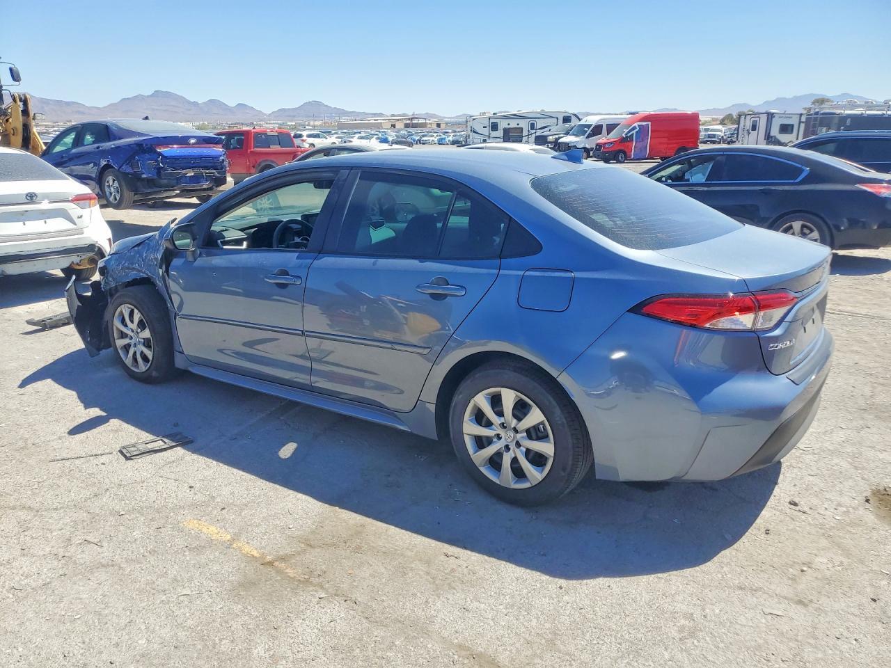 2026 Toyota Corolla Le - zdjęcie 2
