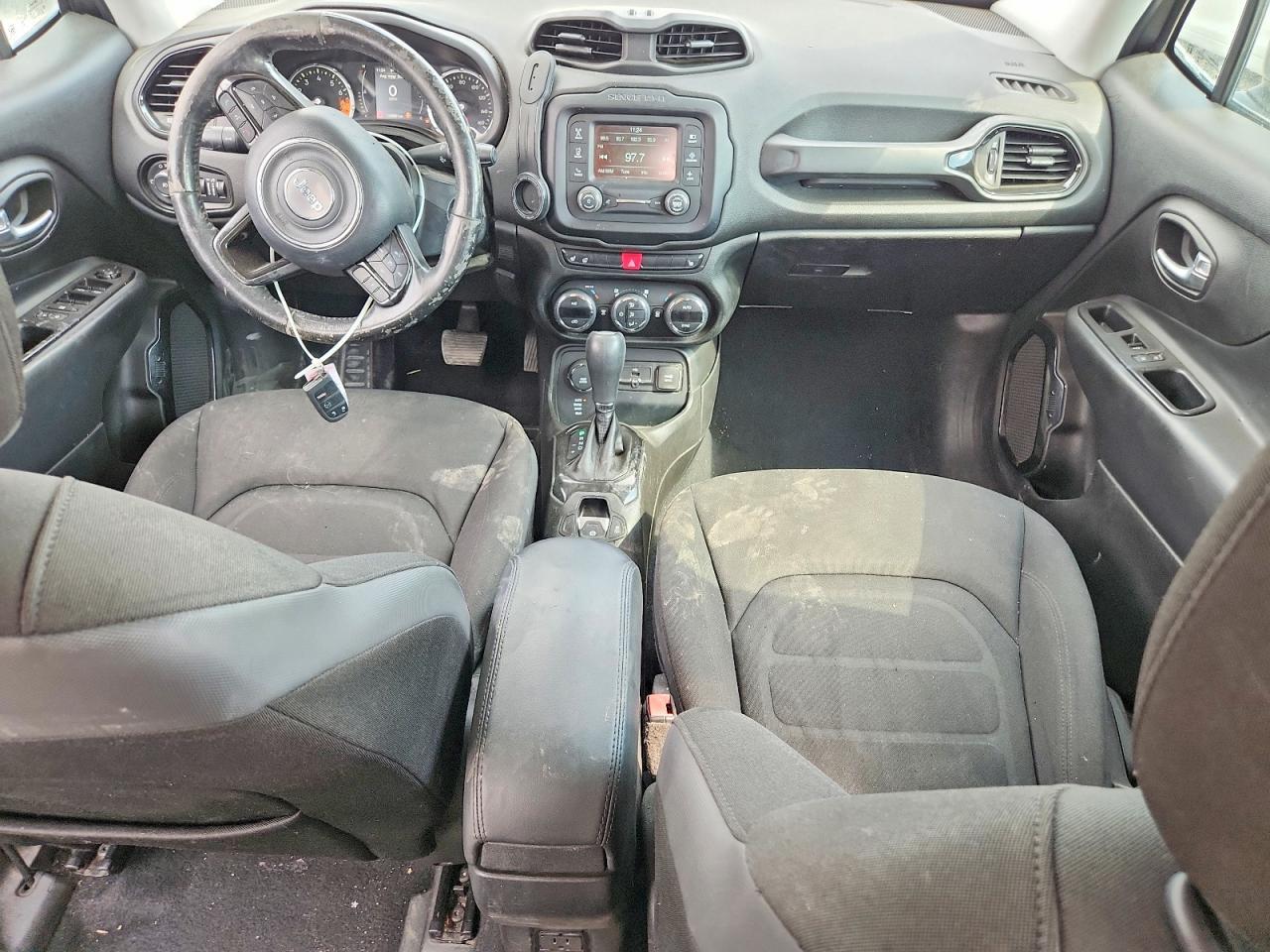 2016 Jeep Renegade Latitude - zdjęcie 8