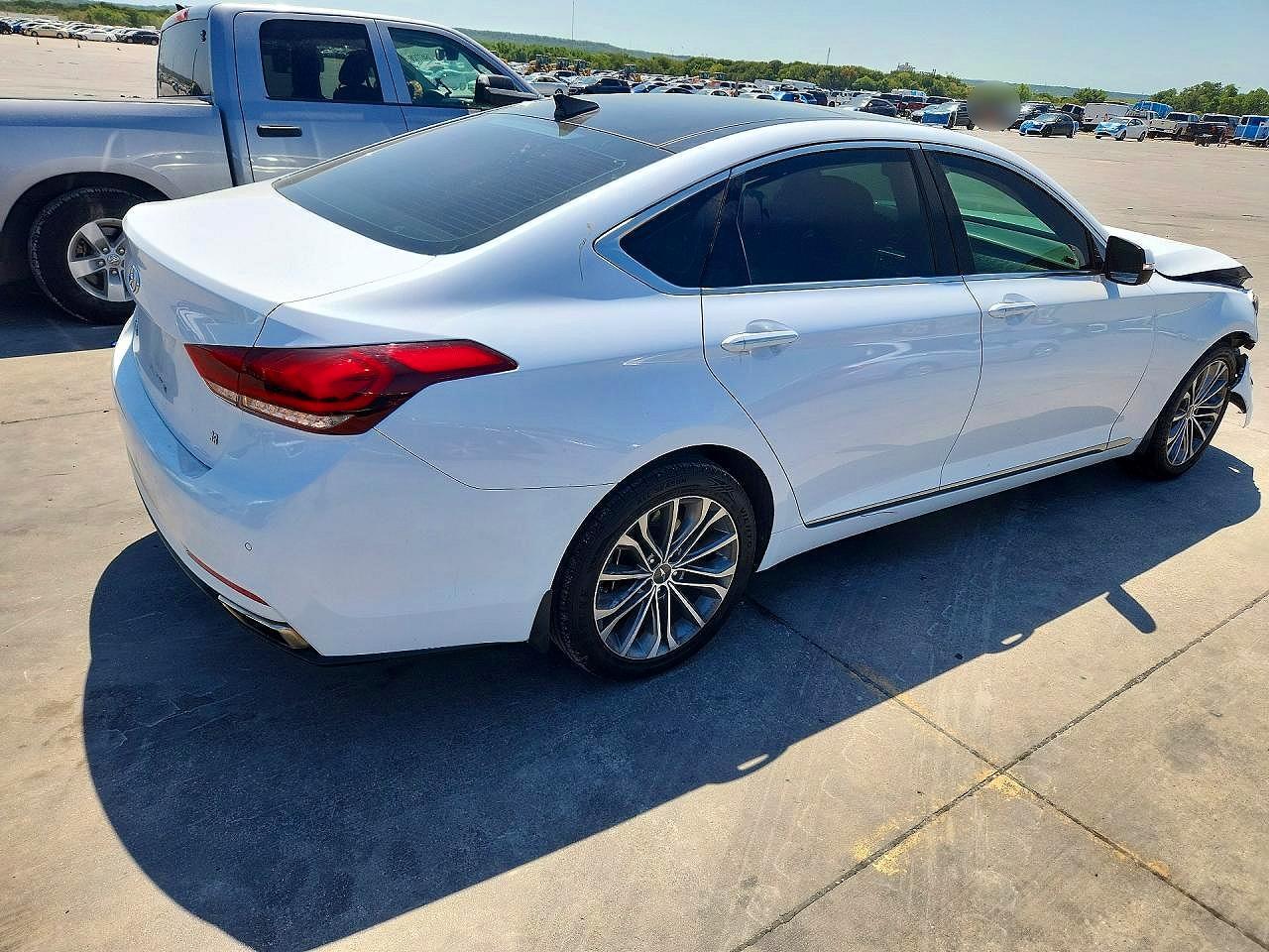 2015 Hyundai Genesis 3.8L - zdjęcie 3