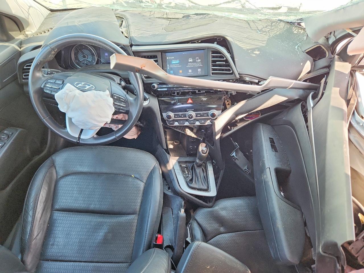 2019 Hyundai Elantra Limited - zdjęcie 8