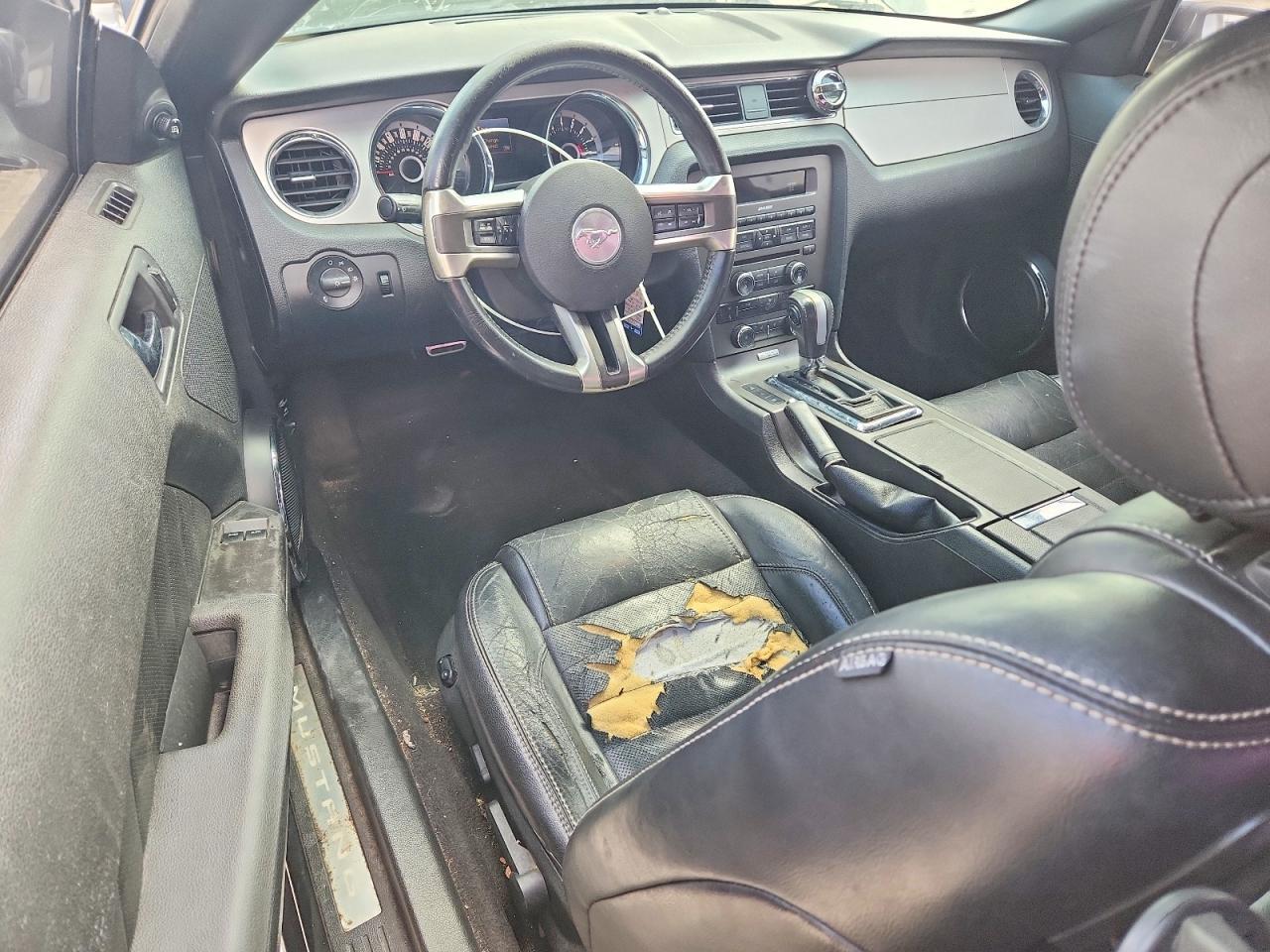2013 Ford Mustang - zdjęcie 8