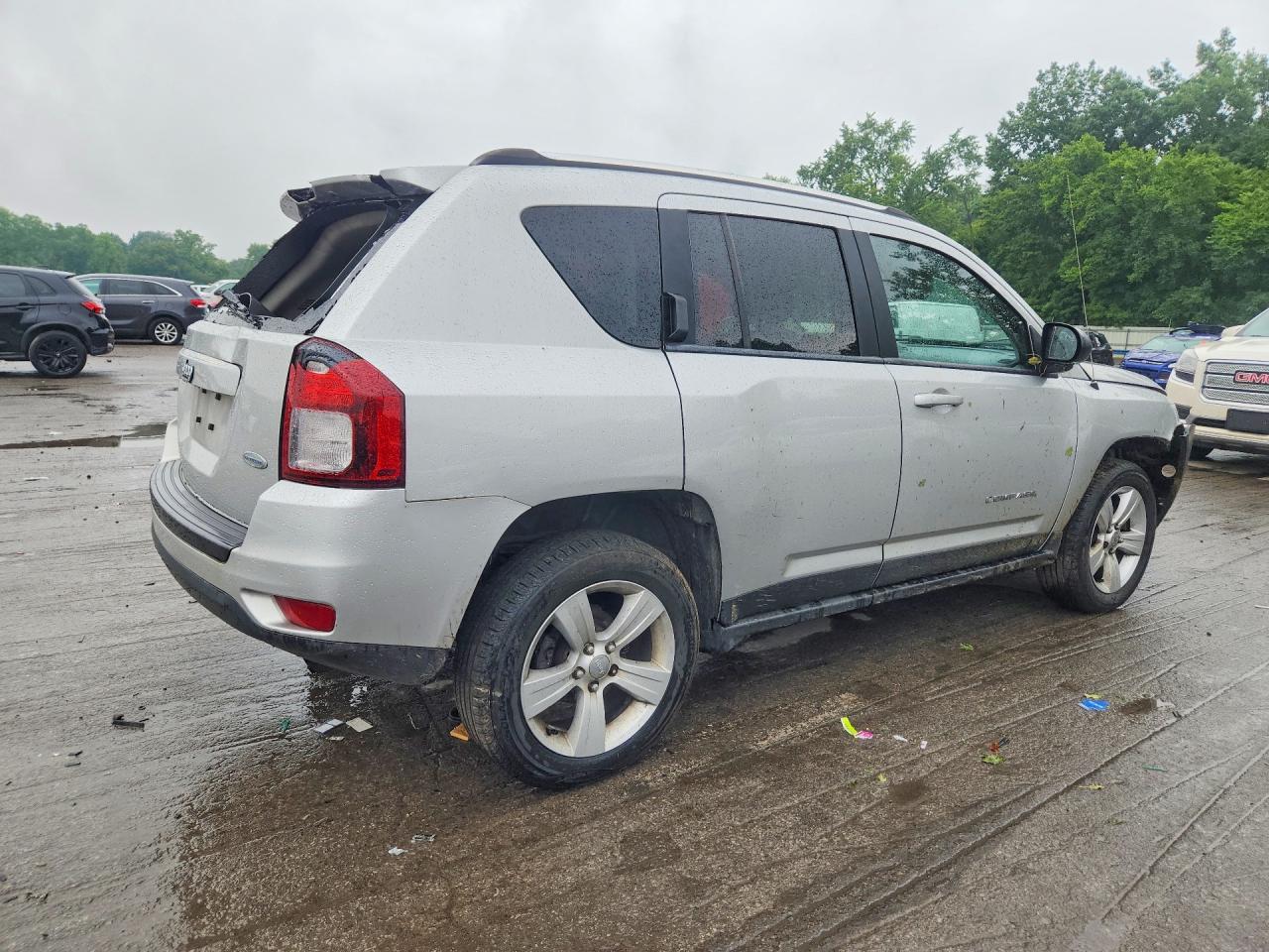 2014 Jeep Compass Latitude - zdjęcie 3