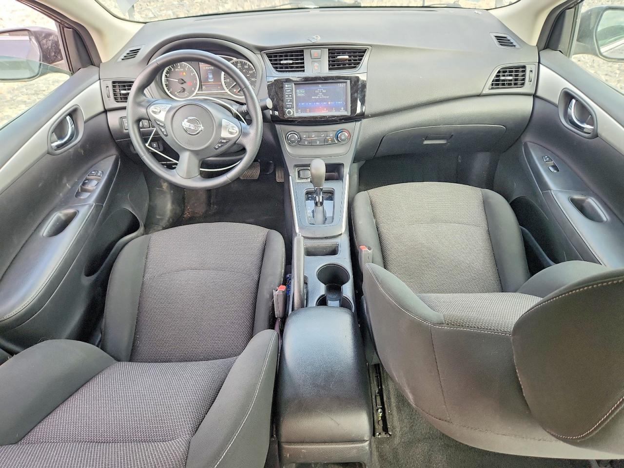 2019 Nissan Sentra S - zdjęcie 8