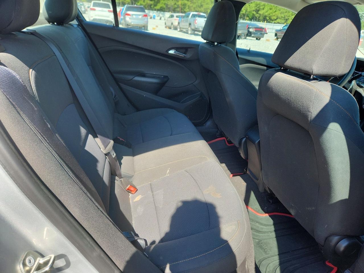 2018 Chevrolet Cruze Ls - zdjęcie 10