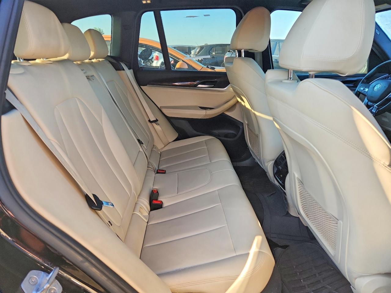 2020 BMW X3 xDrive30I - zdjęcie 10