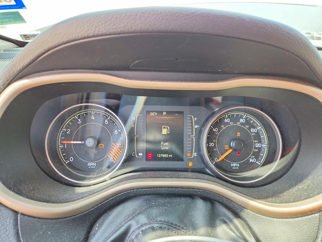 2015 Jeep Cherokee Latitude - zdjęcie 9