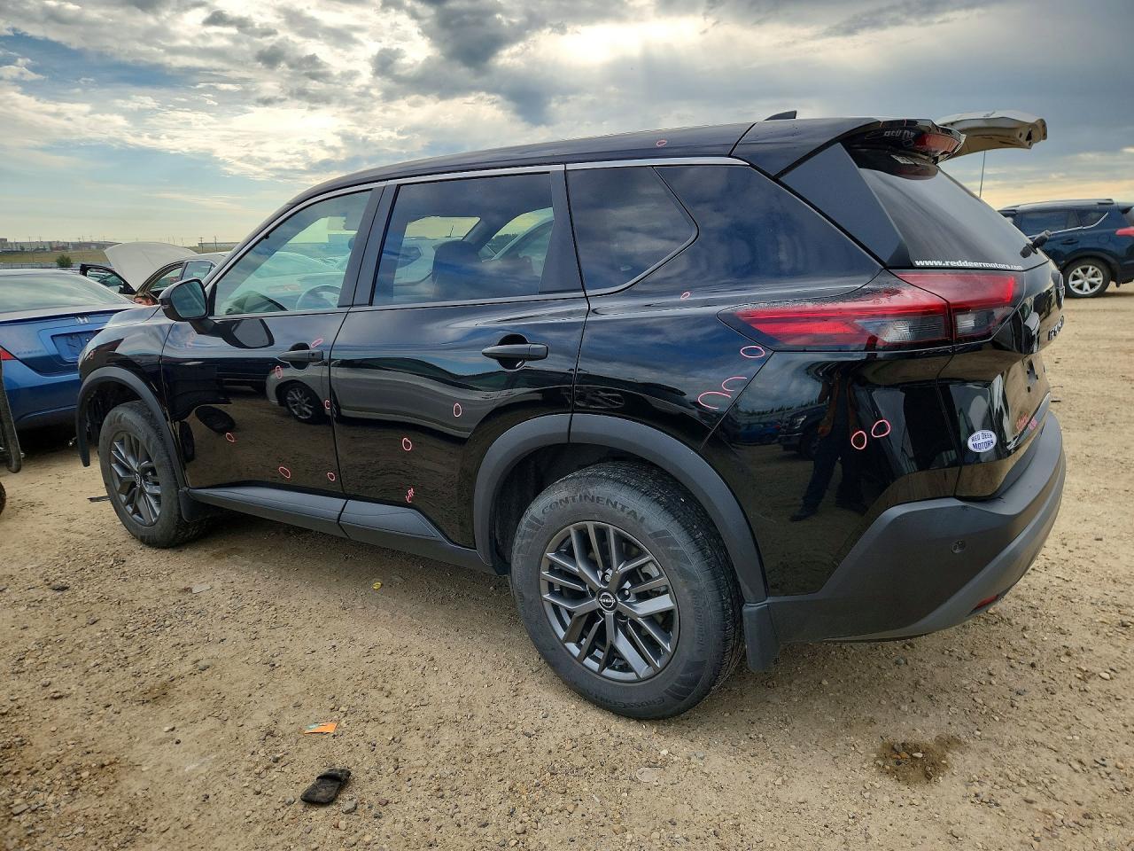 2022 Nissan Rogue S - zdjęcie 2