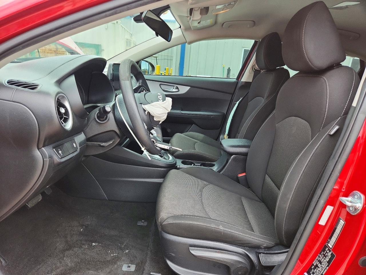 2023 Kia Forte Lxs - zdjęcie 7