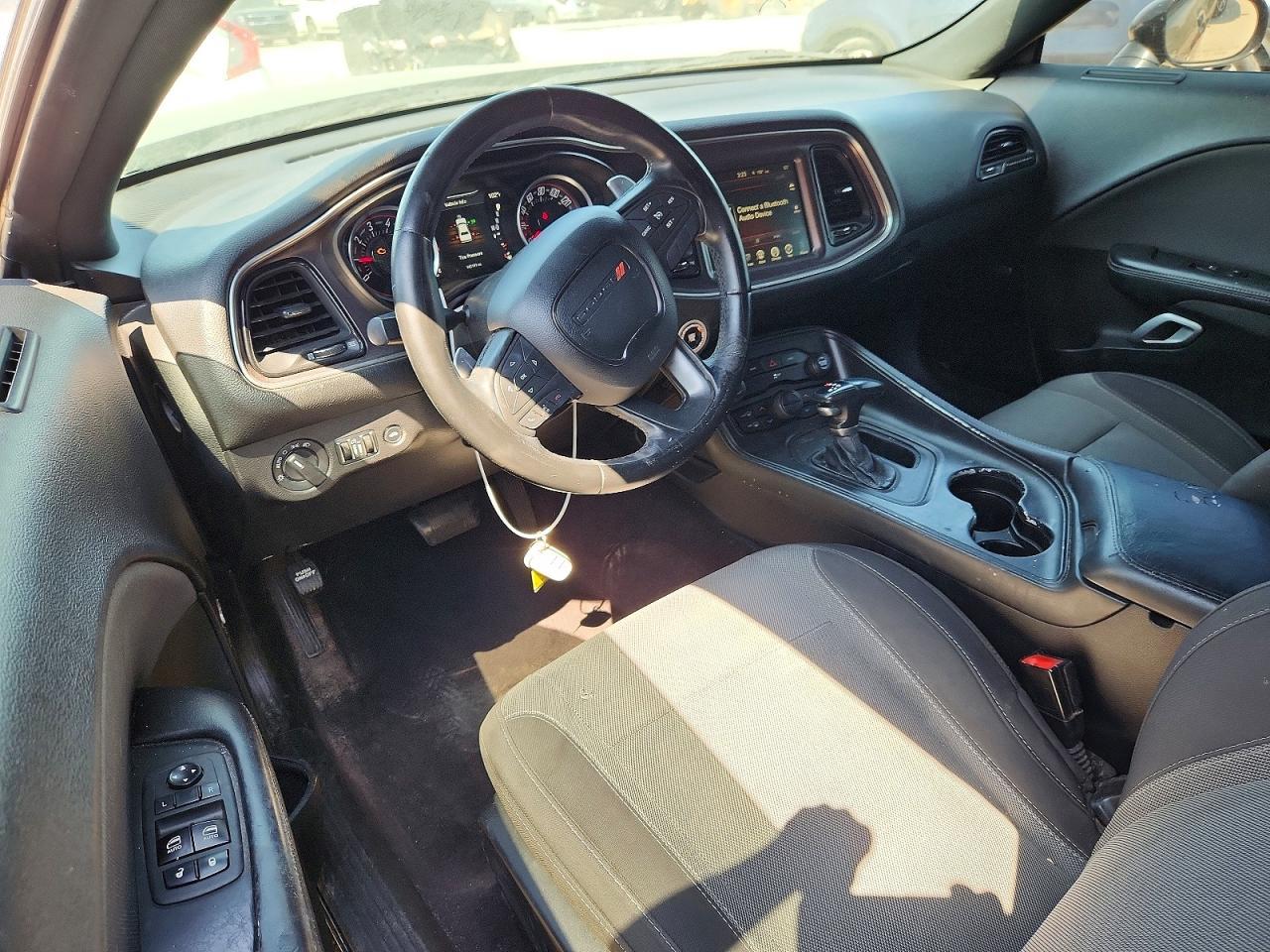 2016 Dodge Challenger Sxt - zdjęcie 8