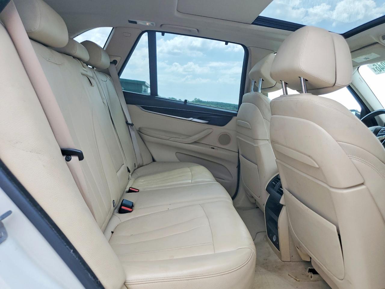 2015 BMW X5 xDrive50I - zdjęcie 11