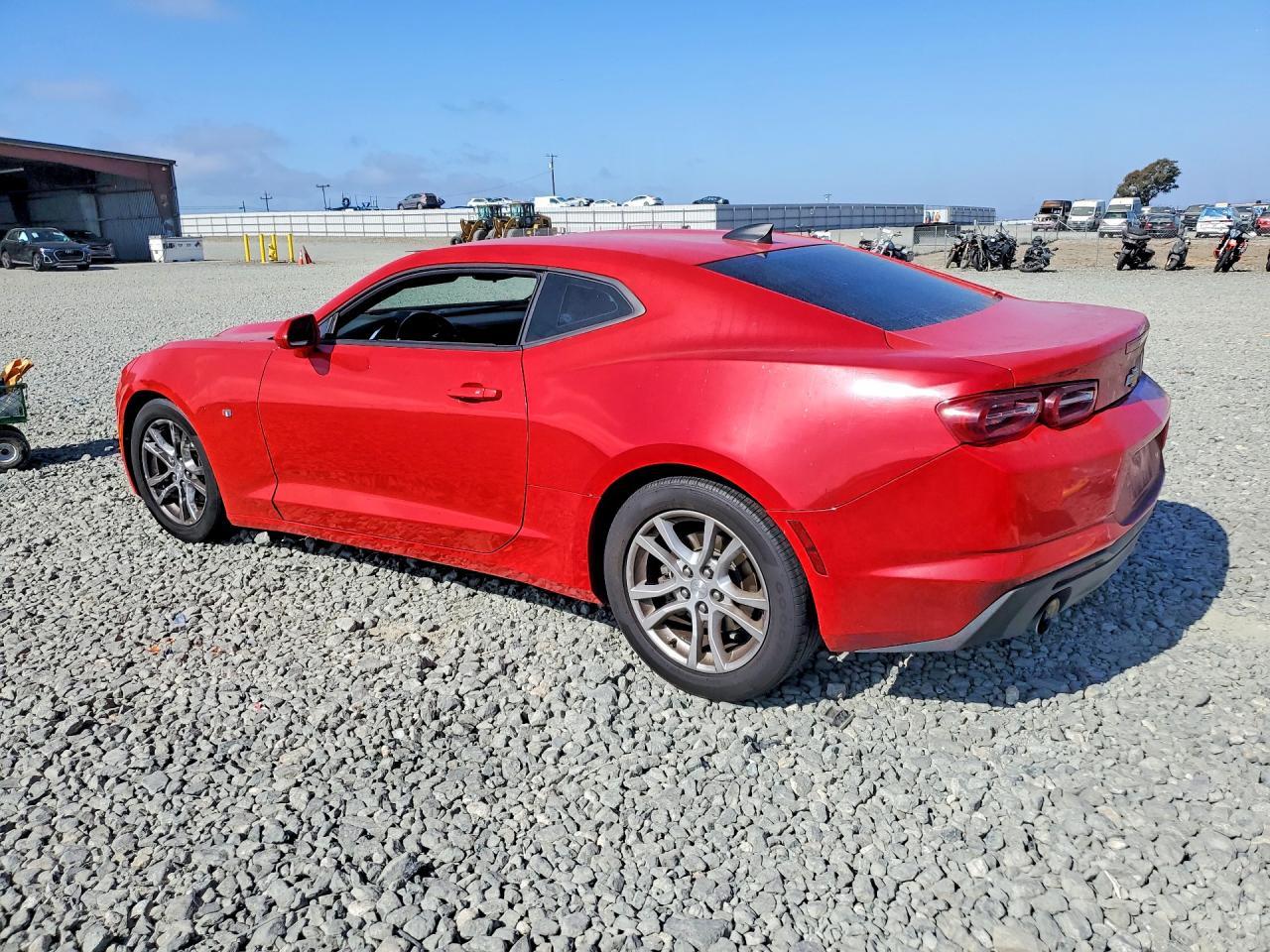 2019 Chevrolet Camaro Ls - zdjęcie 2