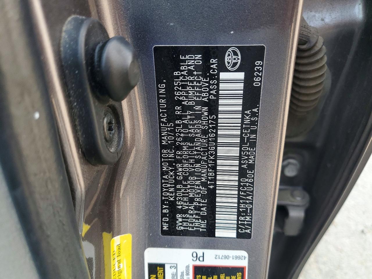 2016 Toyota Camry Le - zdjęcie 12
