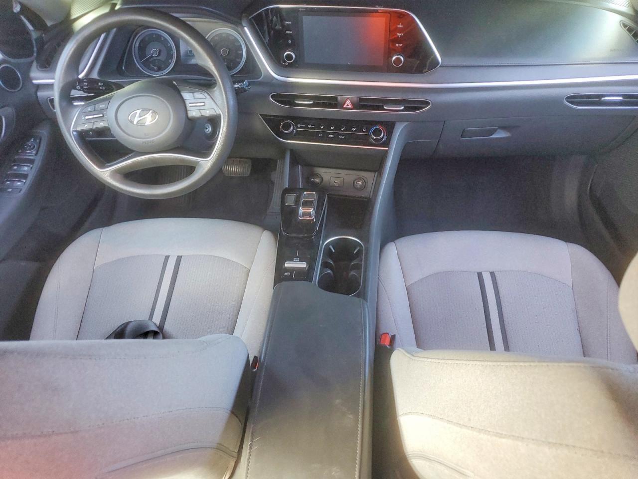 2021 Hyun Sonata - zdjęcie 8