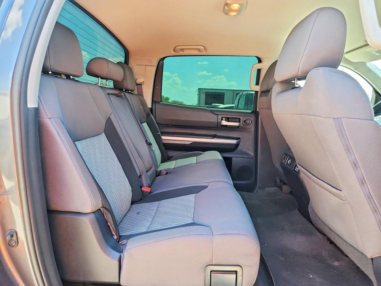 2017 Toyota Tundra Crewmax Sr5 - zdjęcie 10
