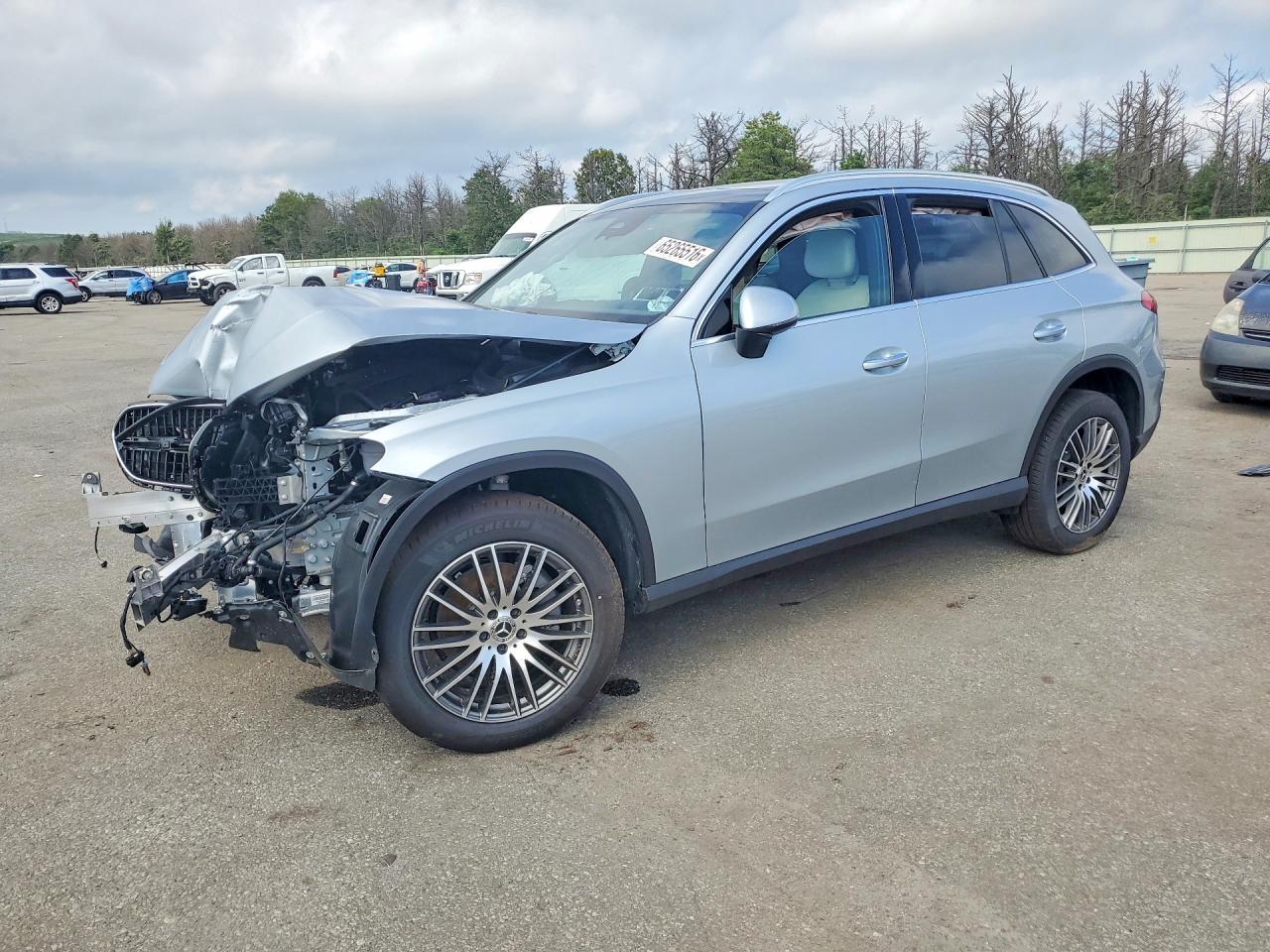 2026 Mercedes-Benz Glc 300 4Matic - zdjęcie główne