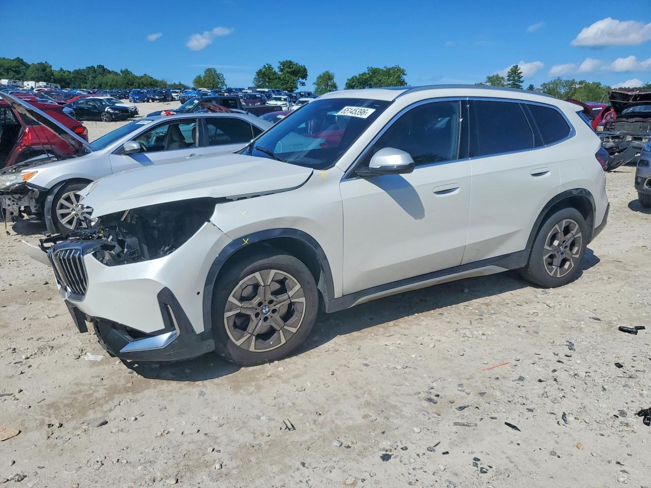 2023 BMW X1 xDrive28I - zdjęcie główne