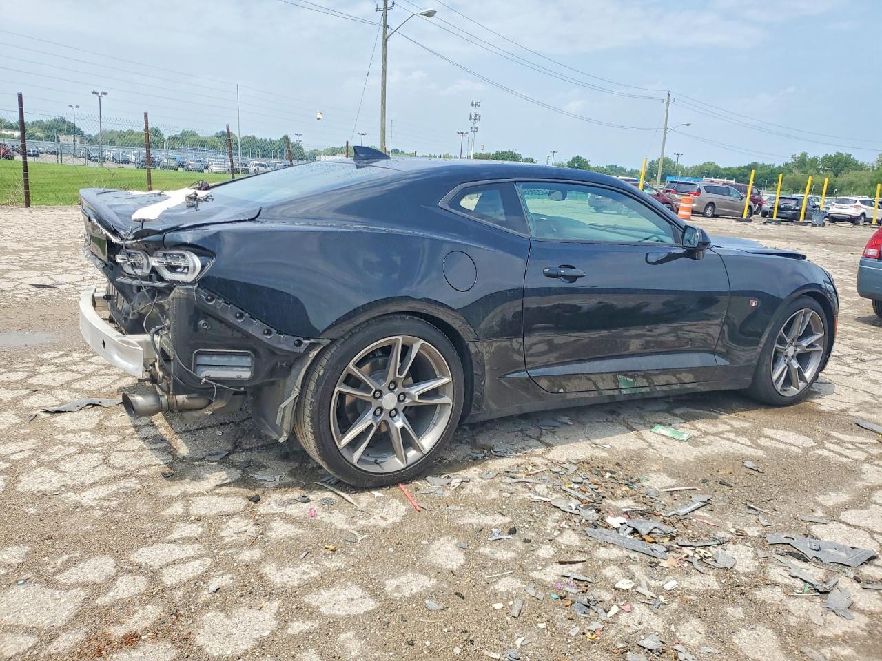 2021 Chevrolet Camaro Ls - zdjęcie 3