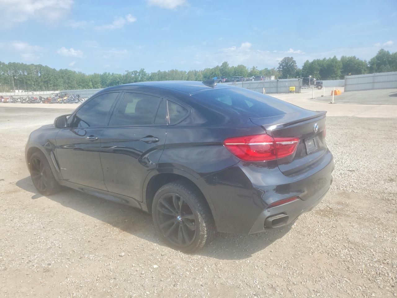 2016 BMW X6 xDrive50I - zdjęcie 2