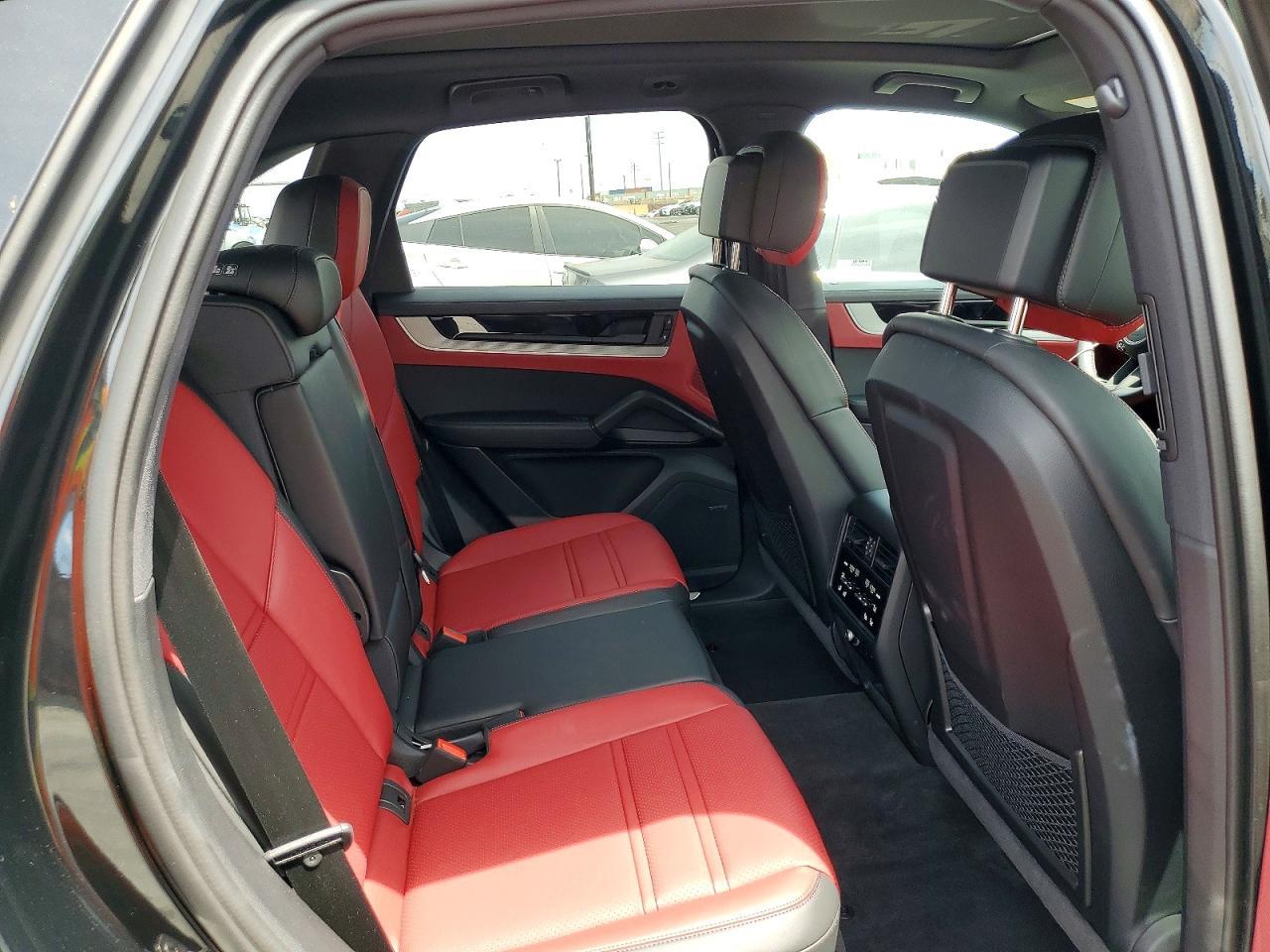 2026 Porsche Cayenne - zdjęcie 11