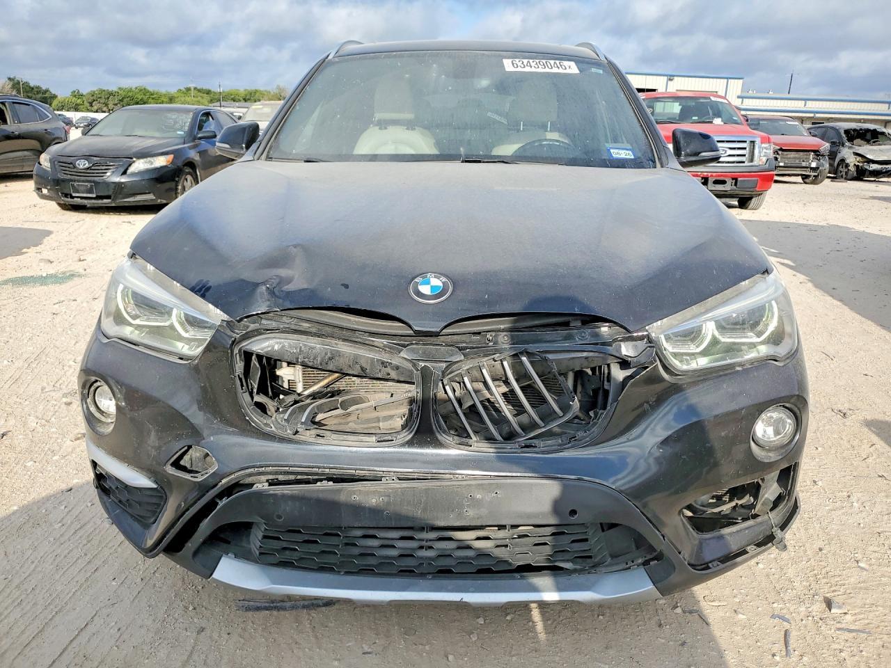 2017 BMW X1 xDrive28I - zdjęcie 5