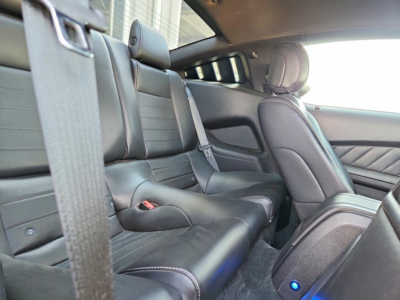 2013 Ford Mustang - zdjęcie 10