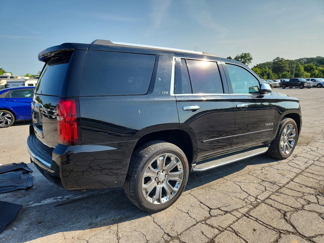 2016 Chevrolet Tahoe K1500 Ltz - zdjęcie 3