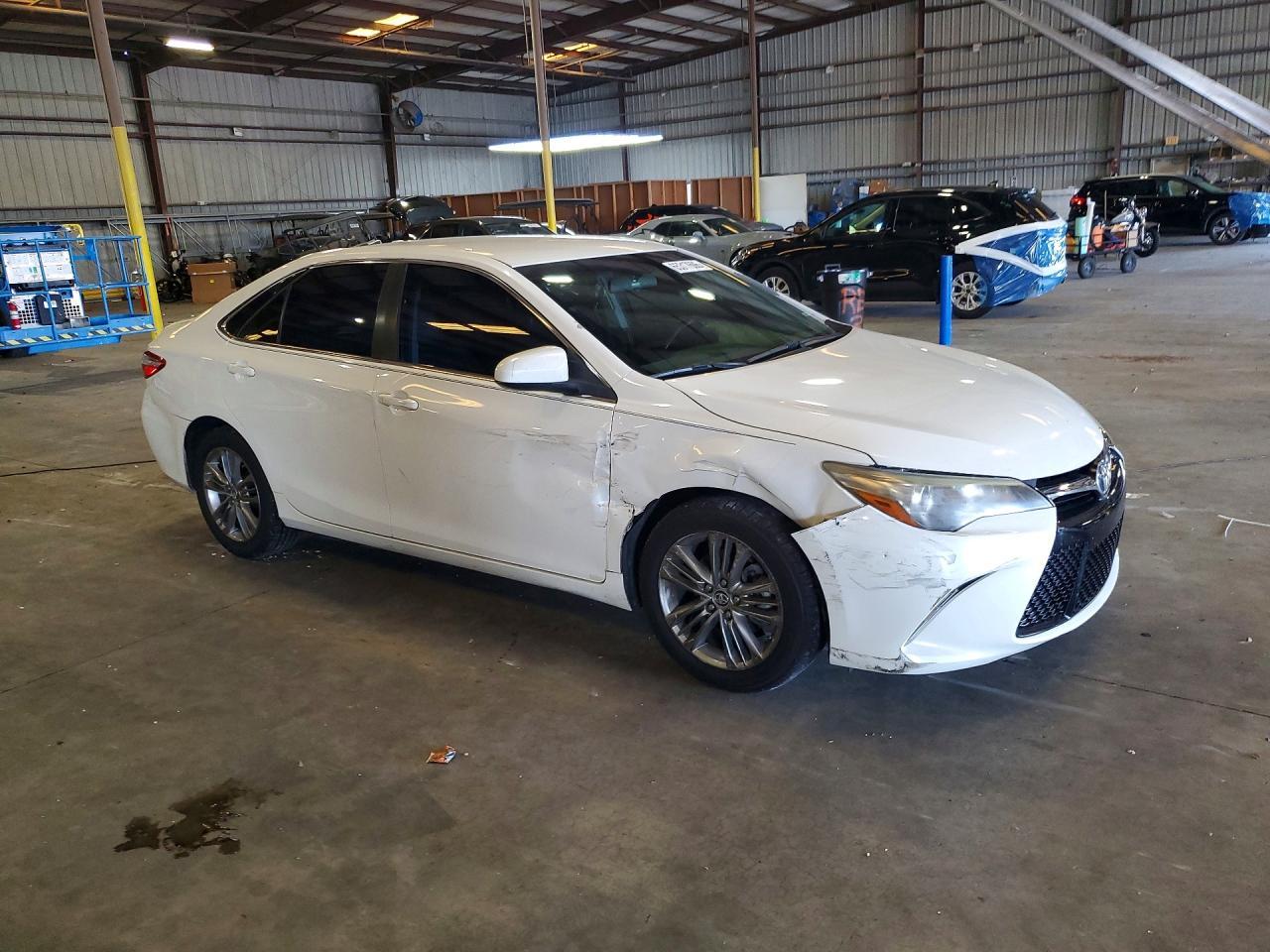 2015 Toyota Camry Se - zdjęcie 4