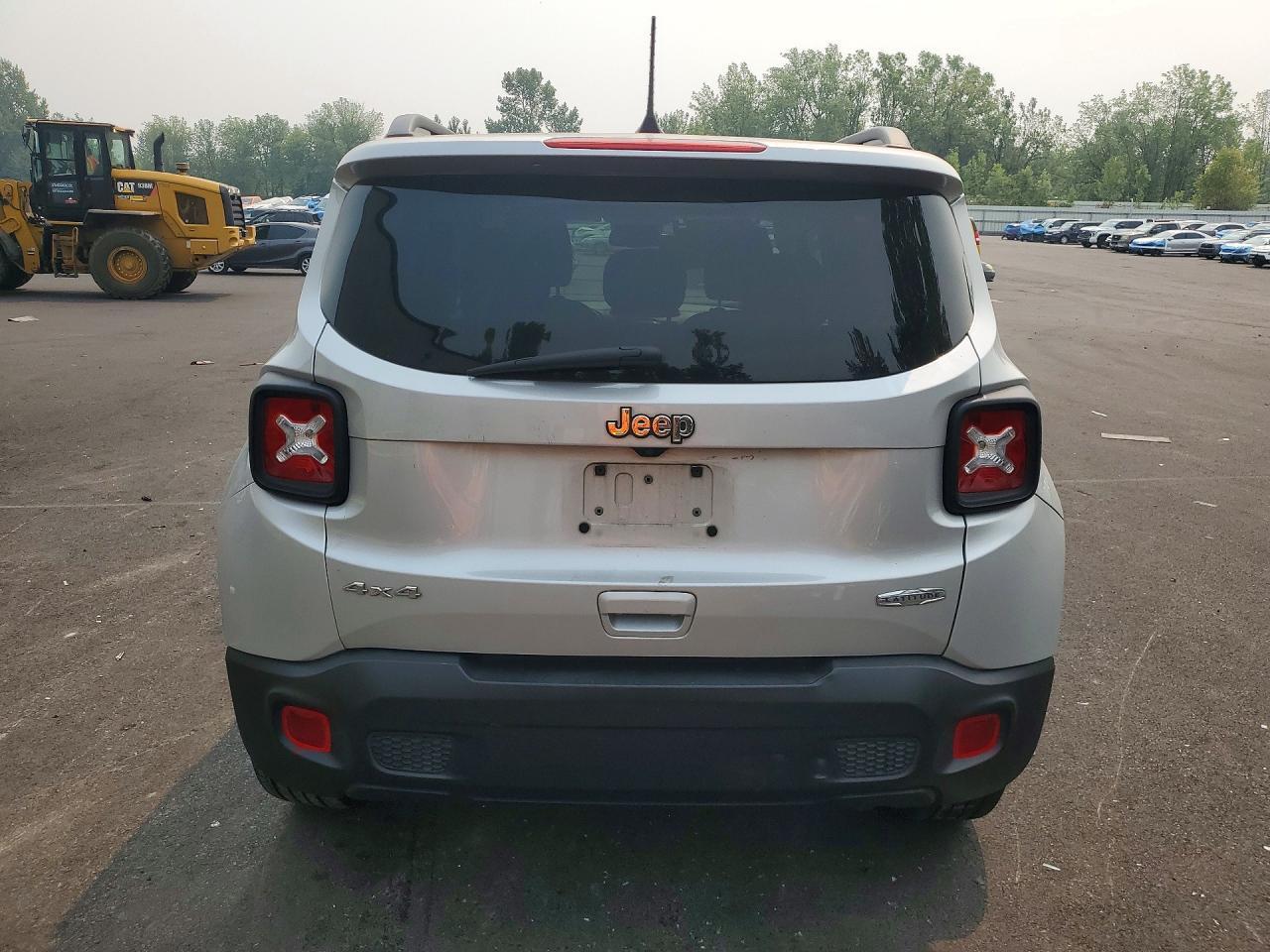 2019 Jeep Renegade Latitude - zdjęcie 6