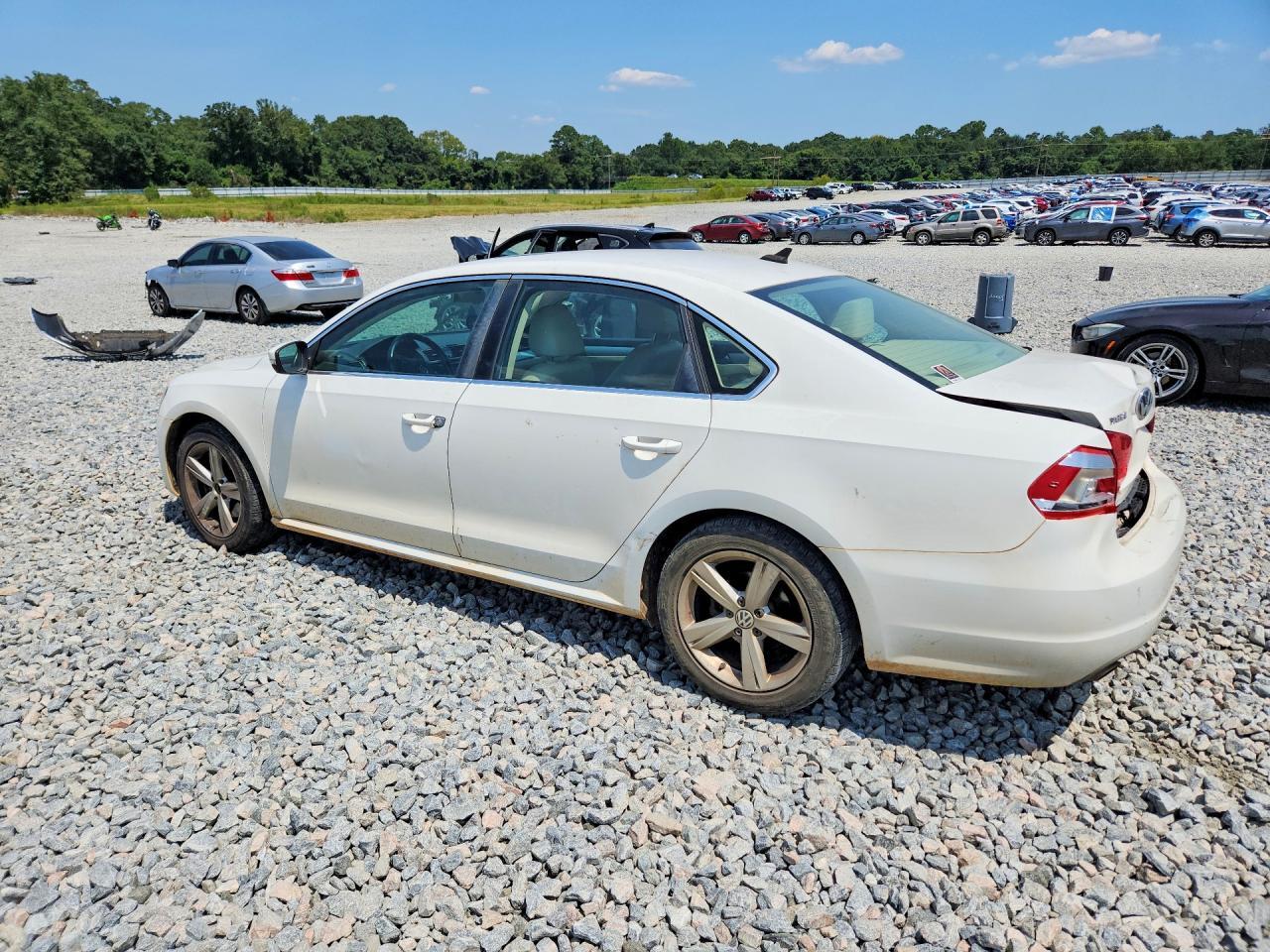 2013 Volkswagen Passat Se - zdjęcie 2