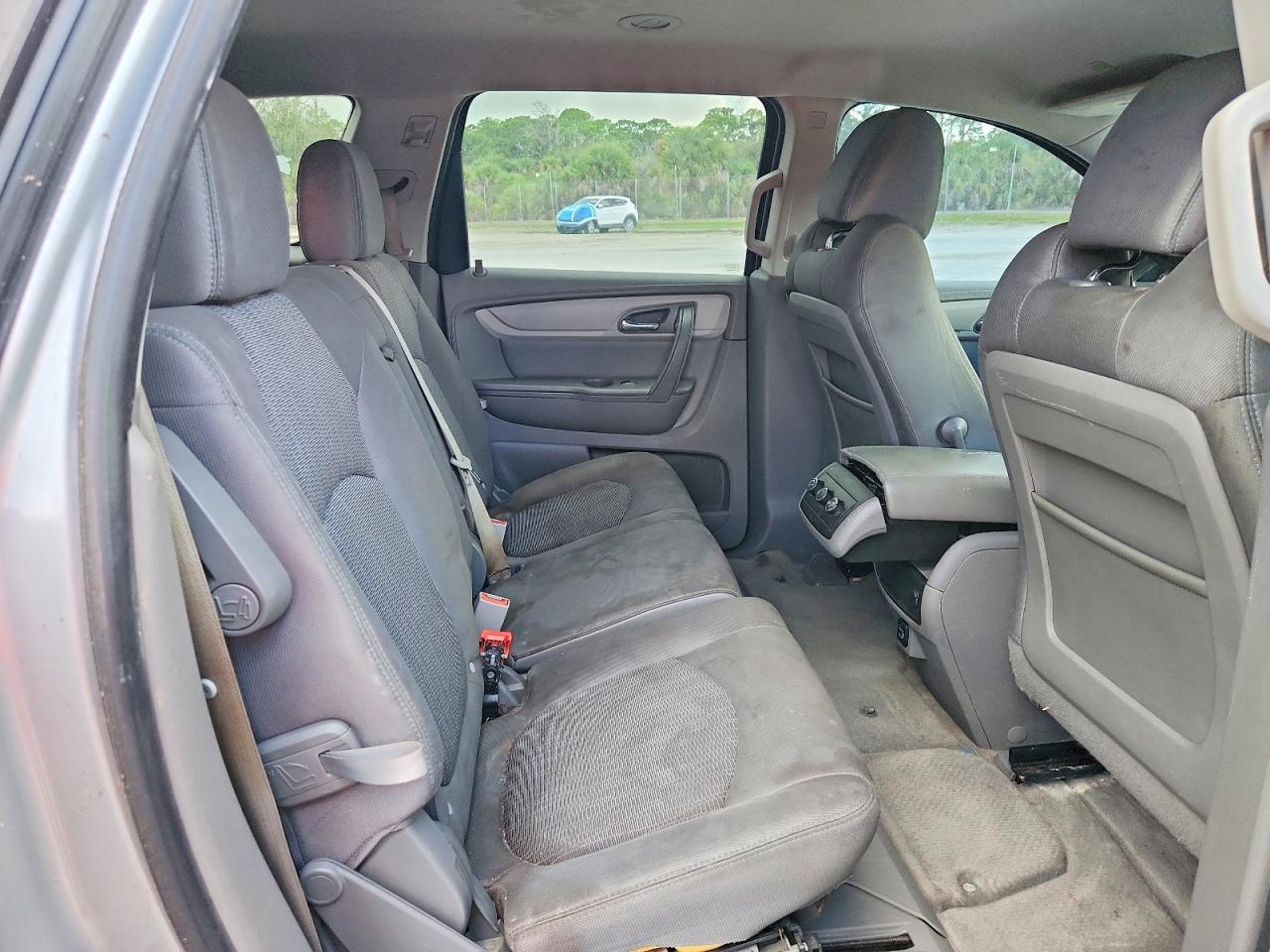 2017 Chevrolet Traverse Ls - zdjęcie 11