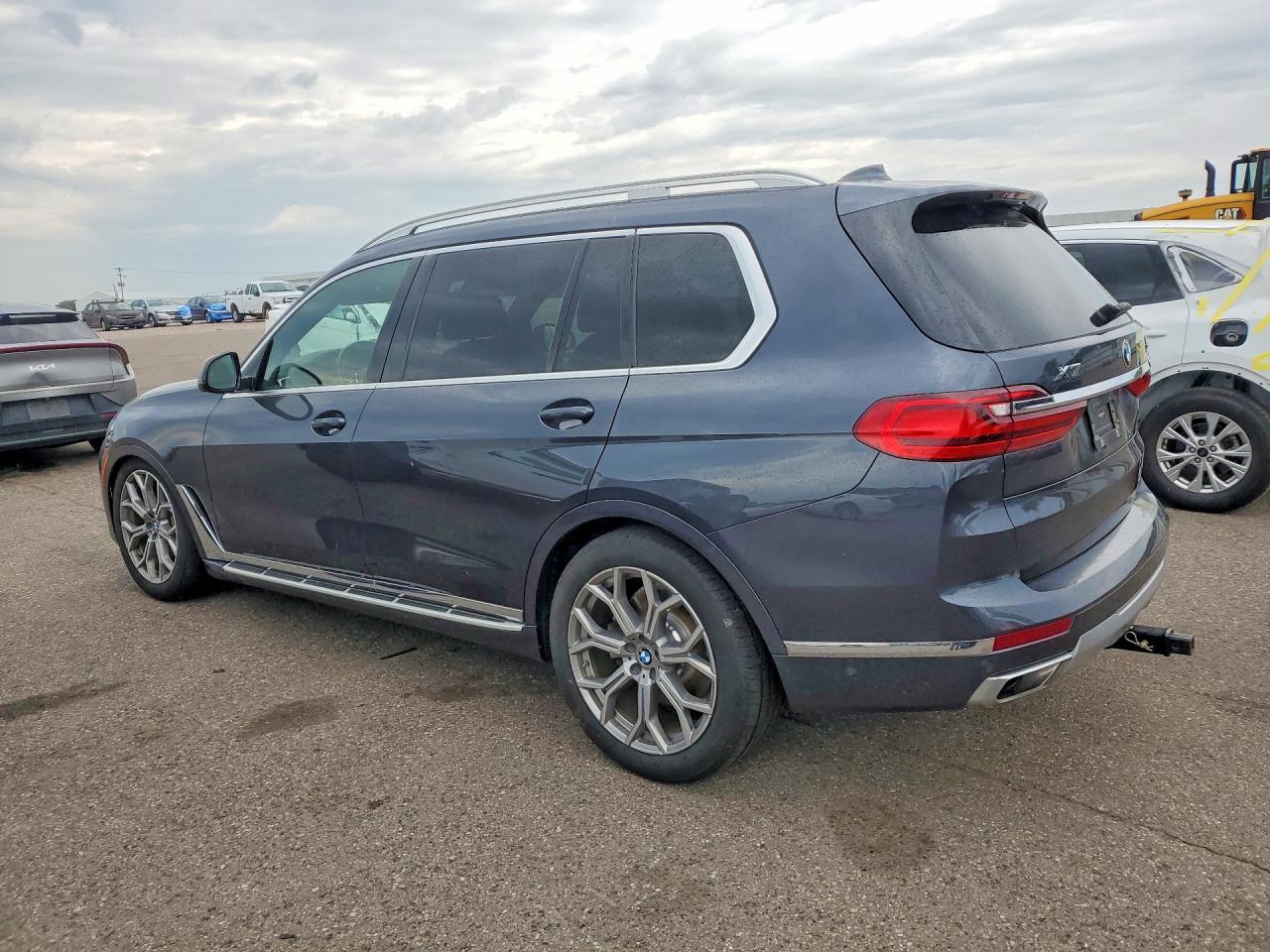 2020 BMW X7 xDrive50I - zdjęcie 2