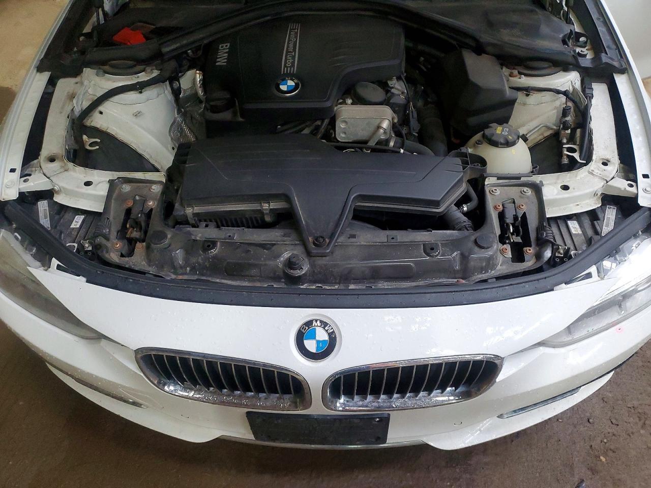 2015 BMW 328 Xi - zdjęcie 11
