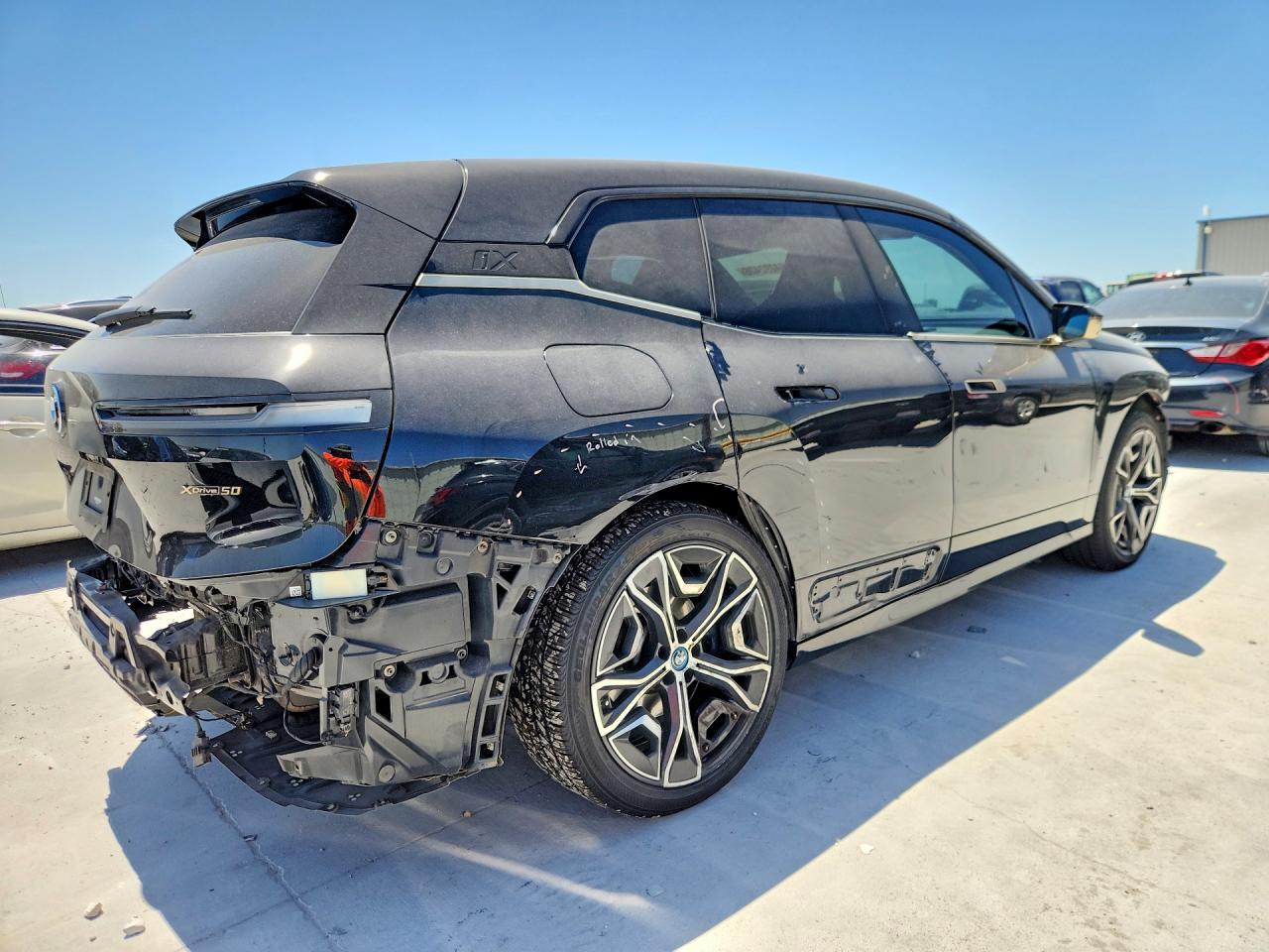 BMW iX - zdjęcie 3